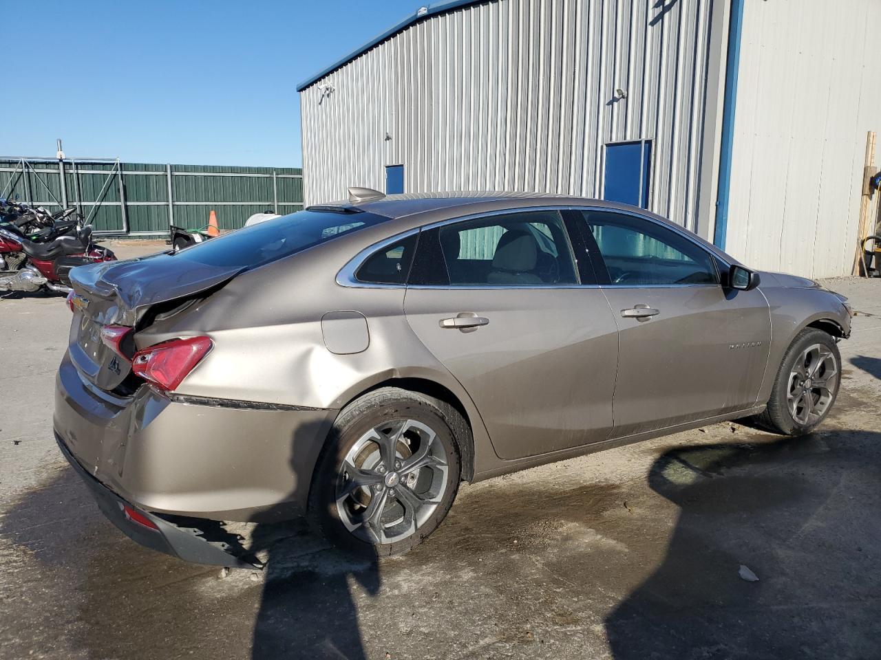2022 Chevrolet Malibu Lt - Фото 3