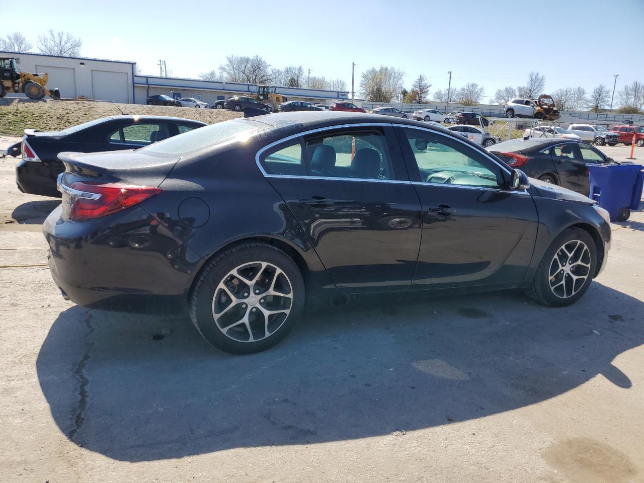 2017 Buick Regal Sport Touring - Фото 3