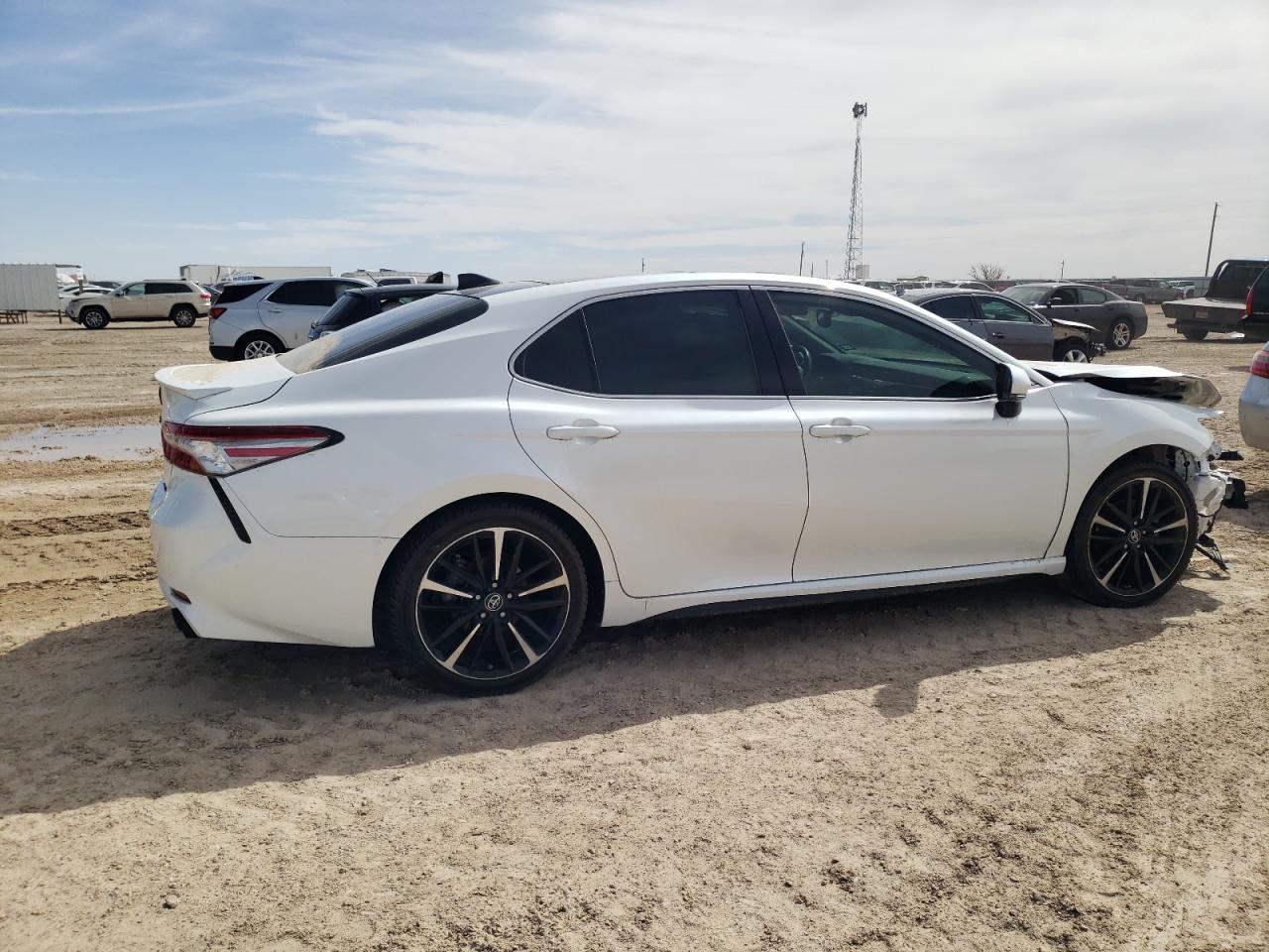 2019 Toyota Camry Xse - Фото 3