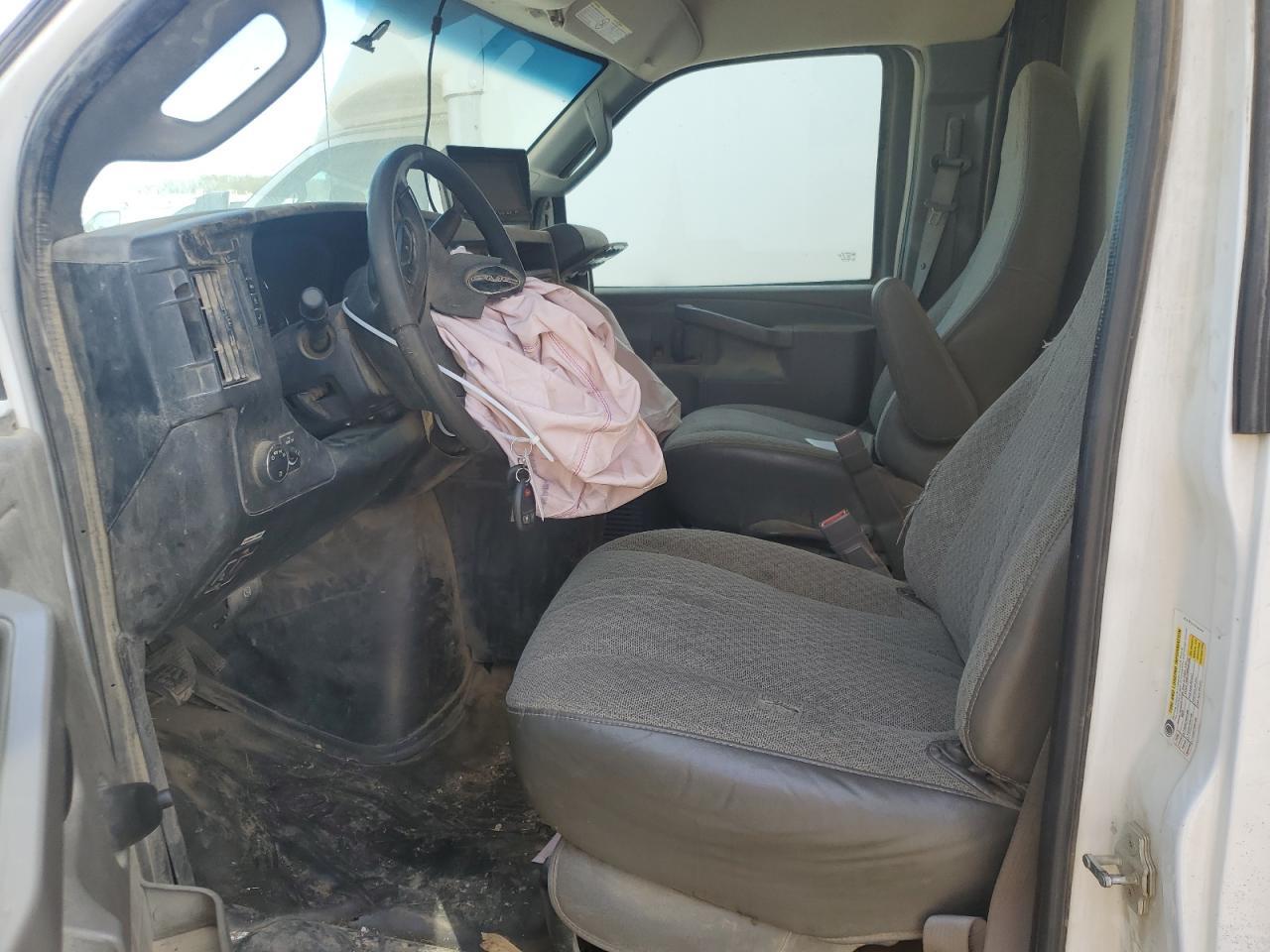 2020 GMC Savana Cutaway G3500 - Фото 7