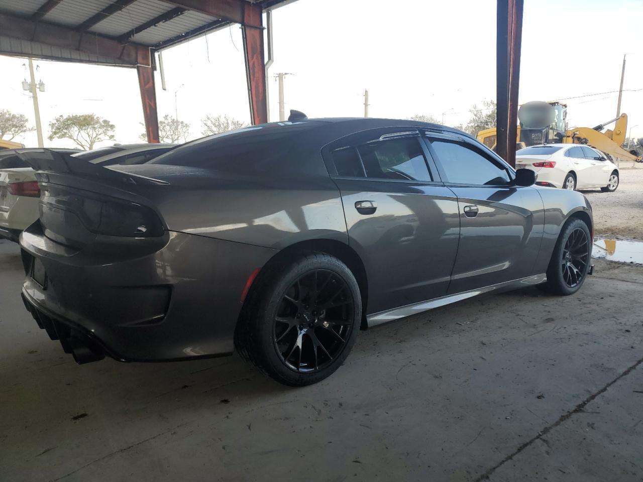 2022 Dodge Charger R/T - Image 3