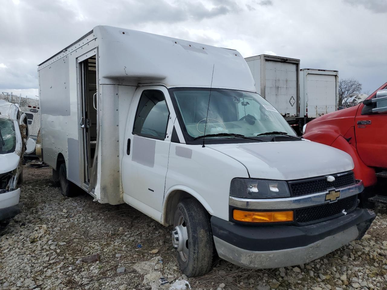 2022 Chevrolet Express G3500 - Image 4