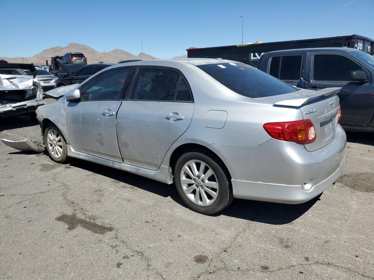 2010 Toyota Corolla Base - Фото 2