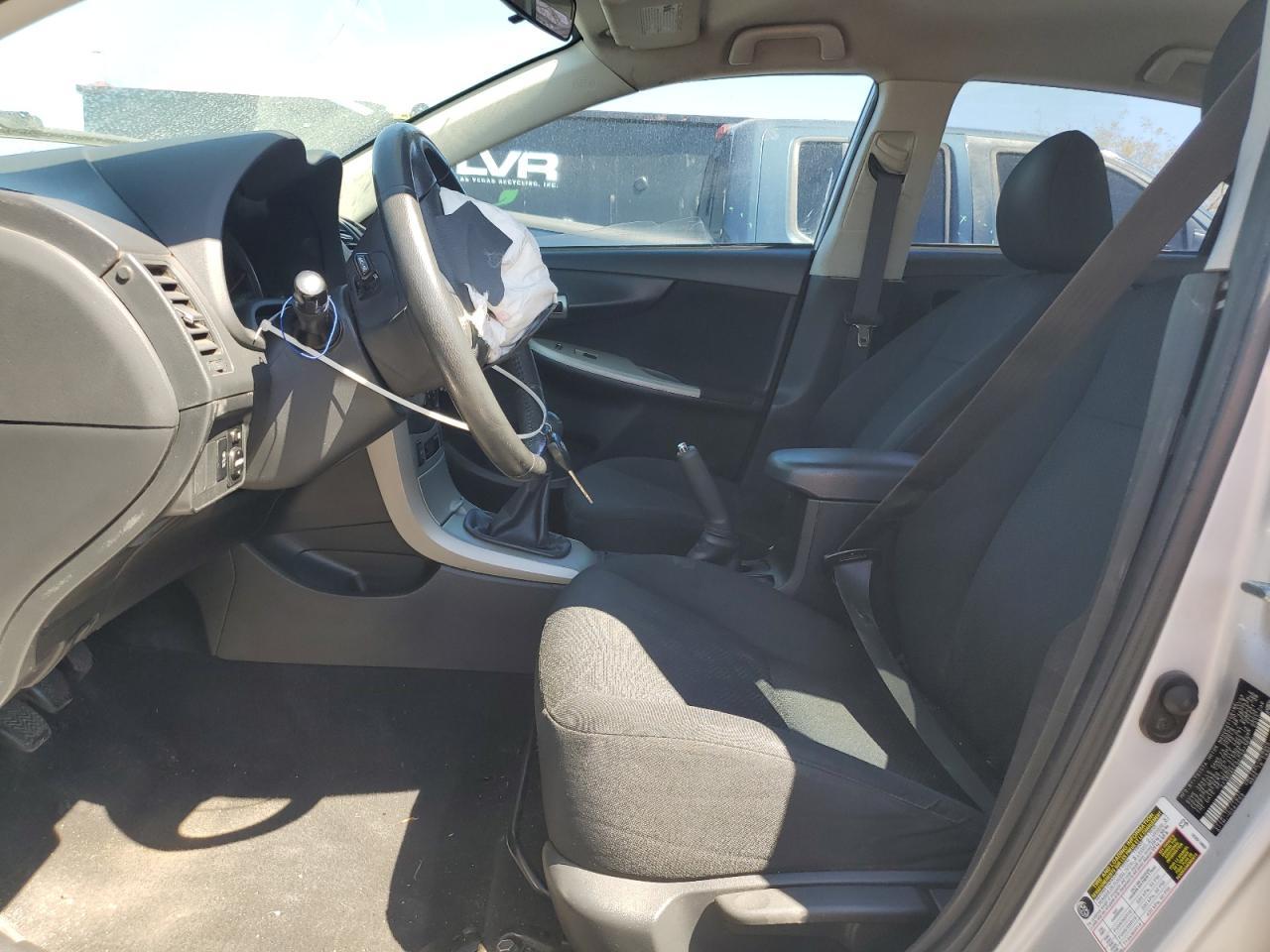 2010 Toyota Corolla Base - Фото 7