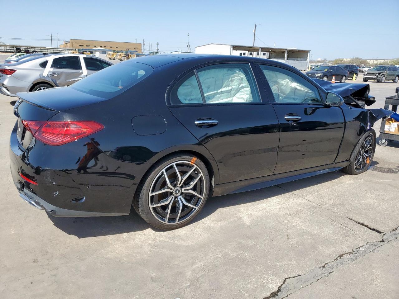 2023 Mercedes-Benz C 300 - Фото 3