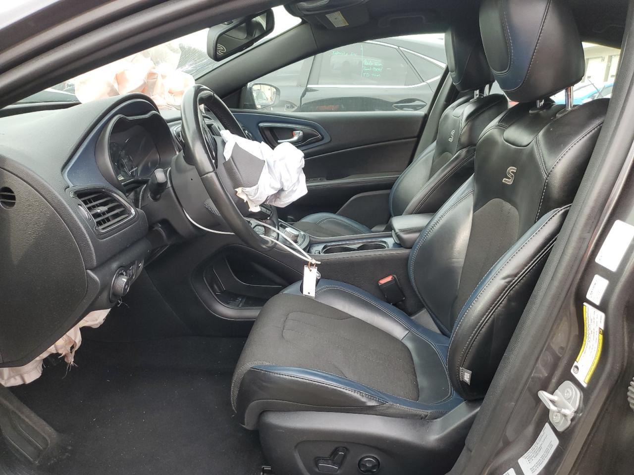 2016 Chrysler 200 S - Фото 7