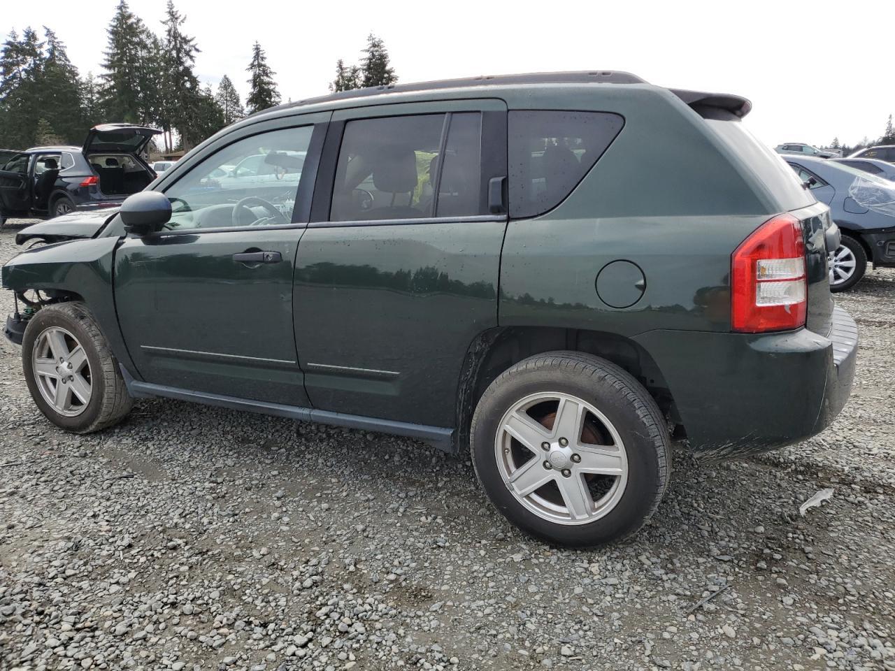 2010 Jeep Compass Sport - Фото 2