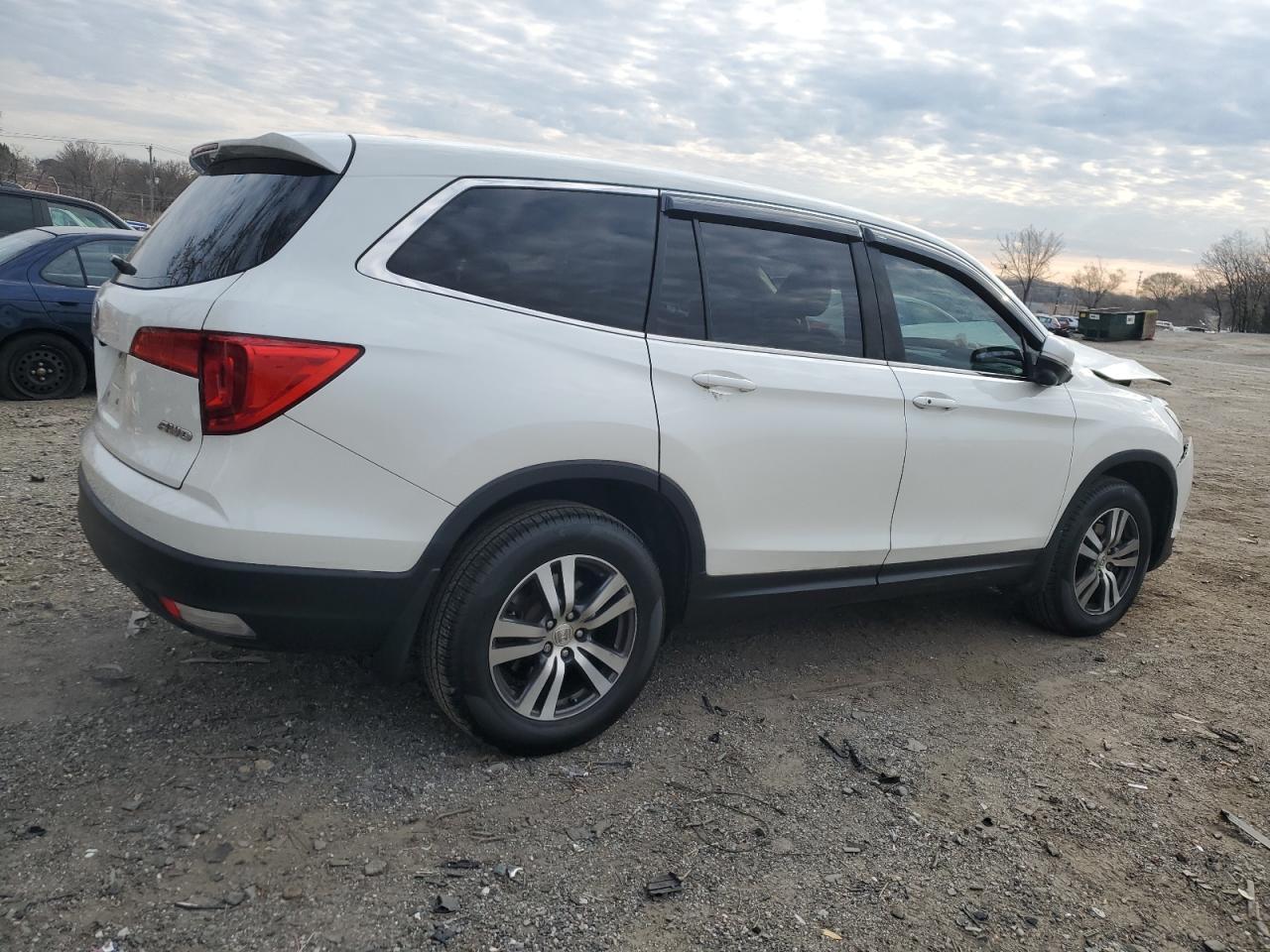 2018 Honda Pilot Ex - Image 3