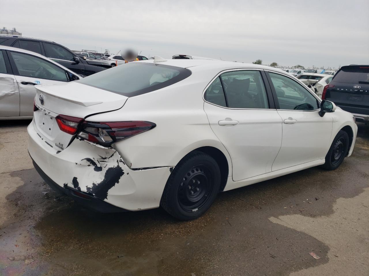 2024 Toyota Camry Le - Фото 3