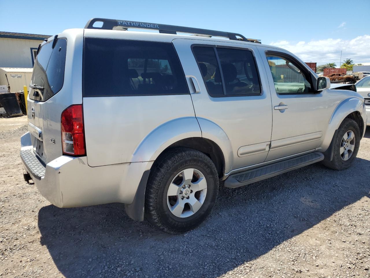 2006 Nissan Pathfinder Le - Фото 3