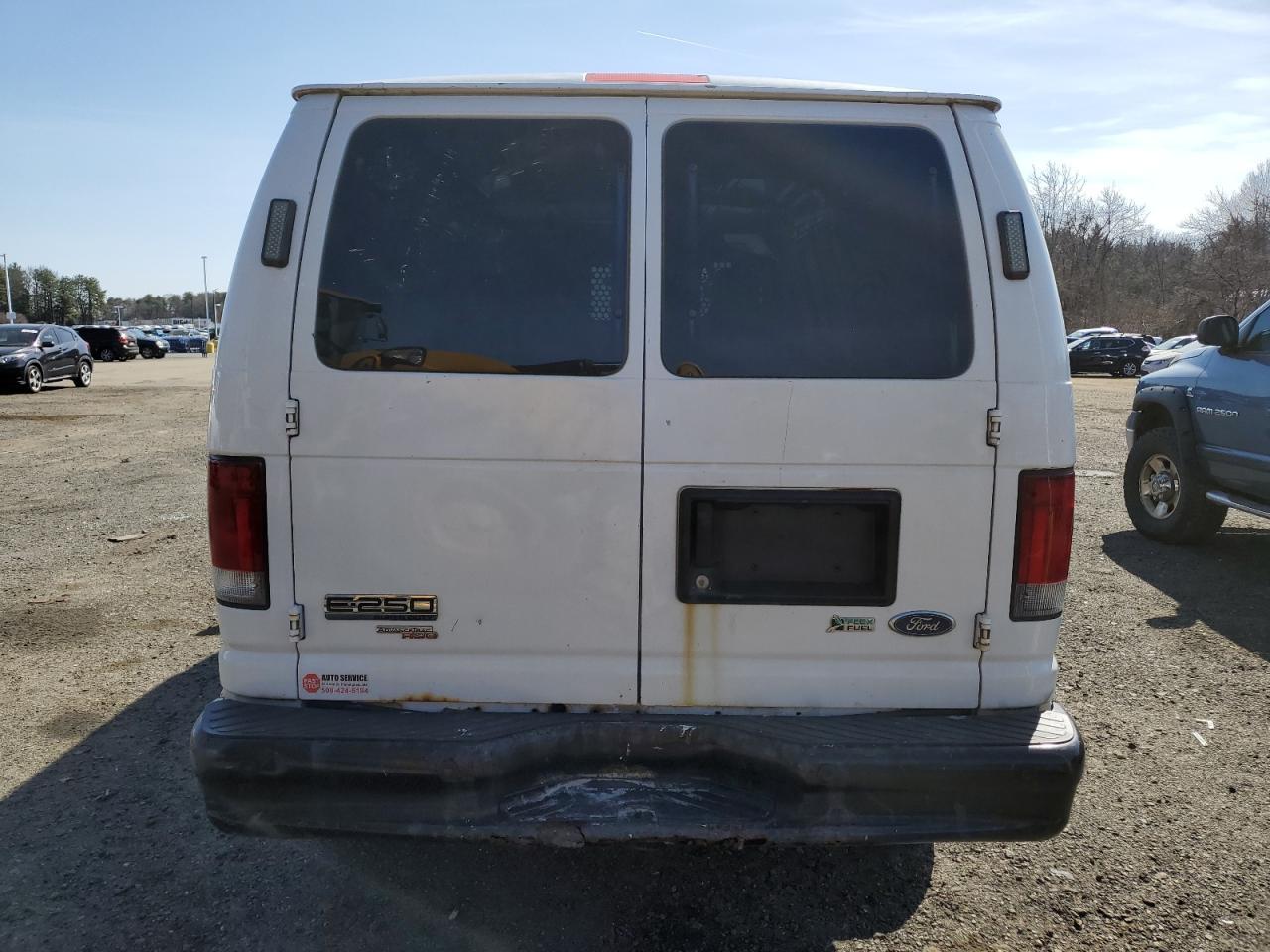 2011 Ford Econoline E250 Van - Image 6