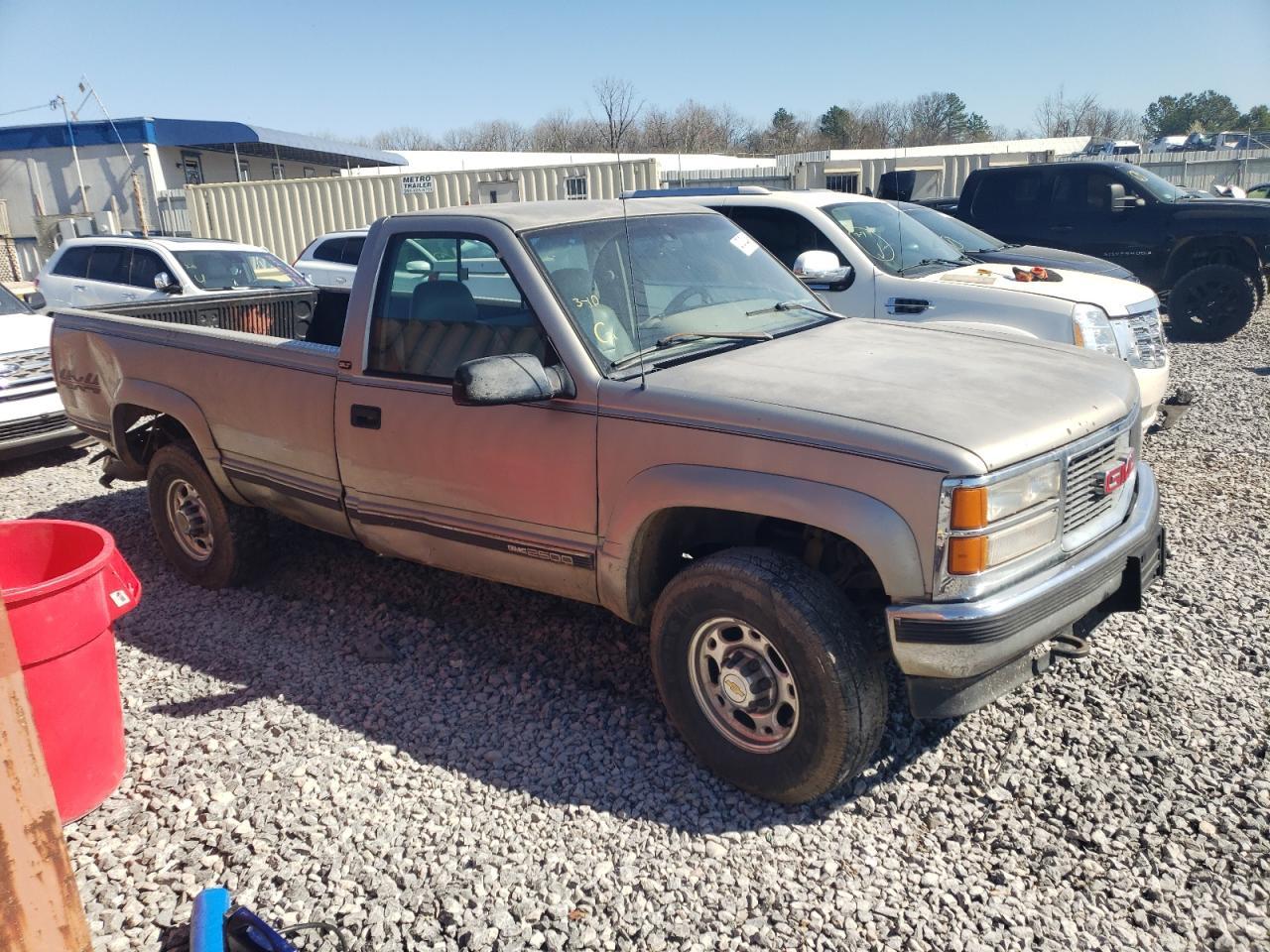 1998 GMC Sierra K2500 - Image 4
