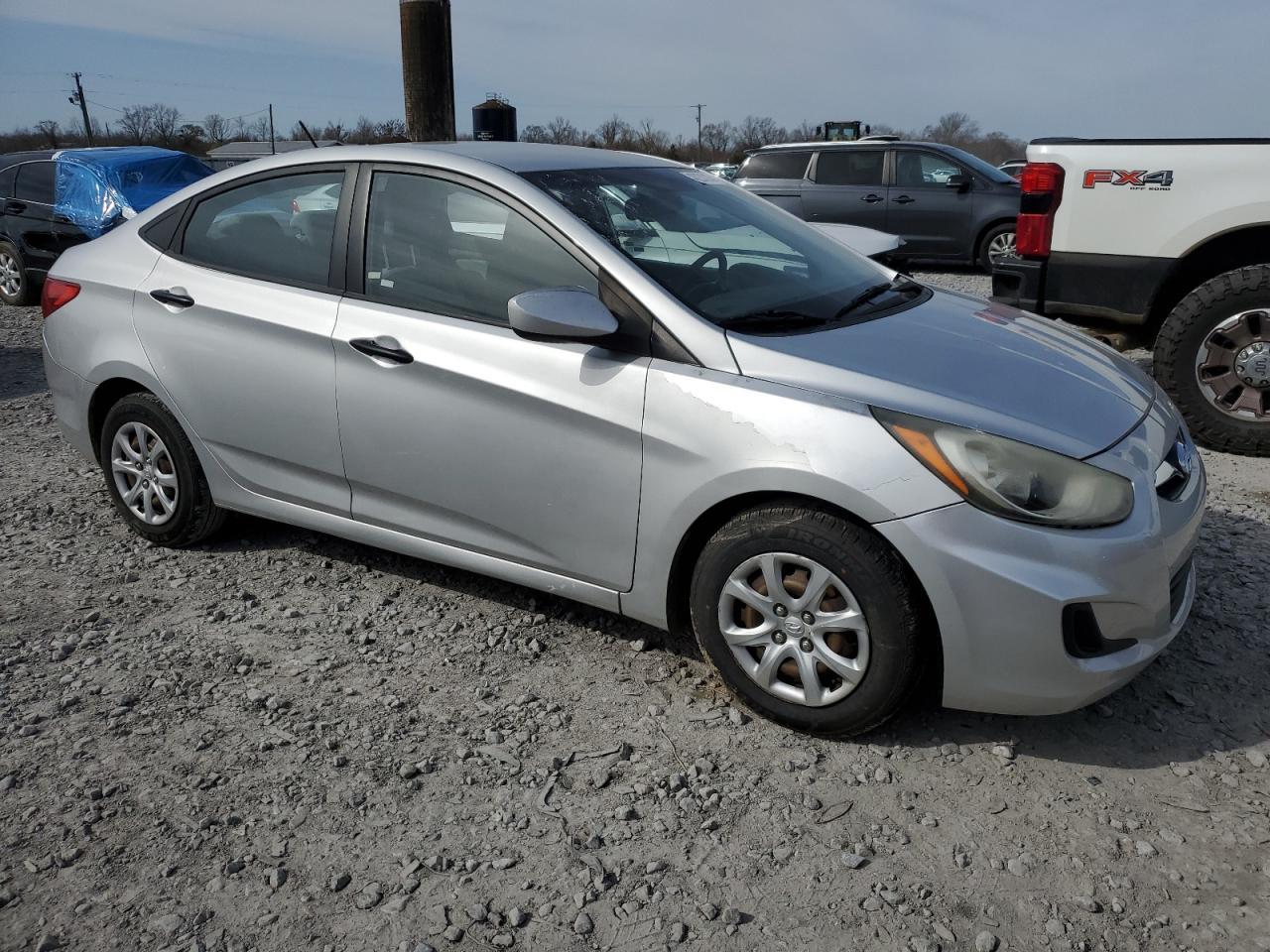 2012 Hyundai Accent Gls - Фото 4