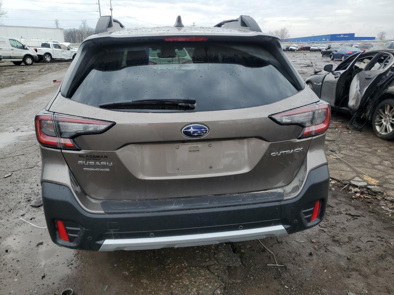 2022 Subaru Outback Limited - Image 6