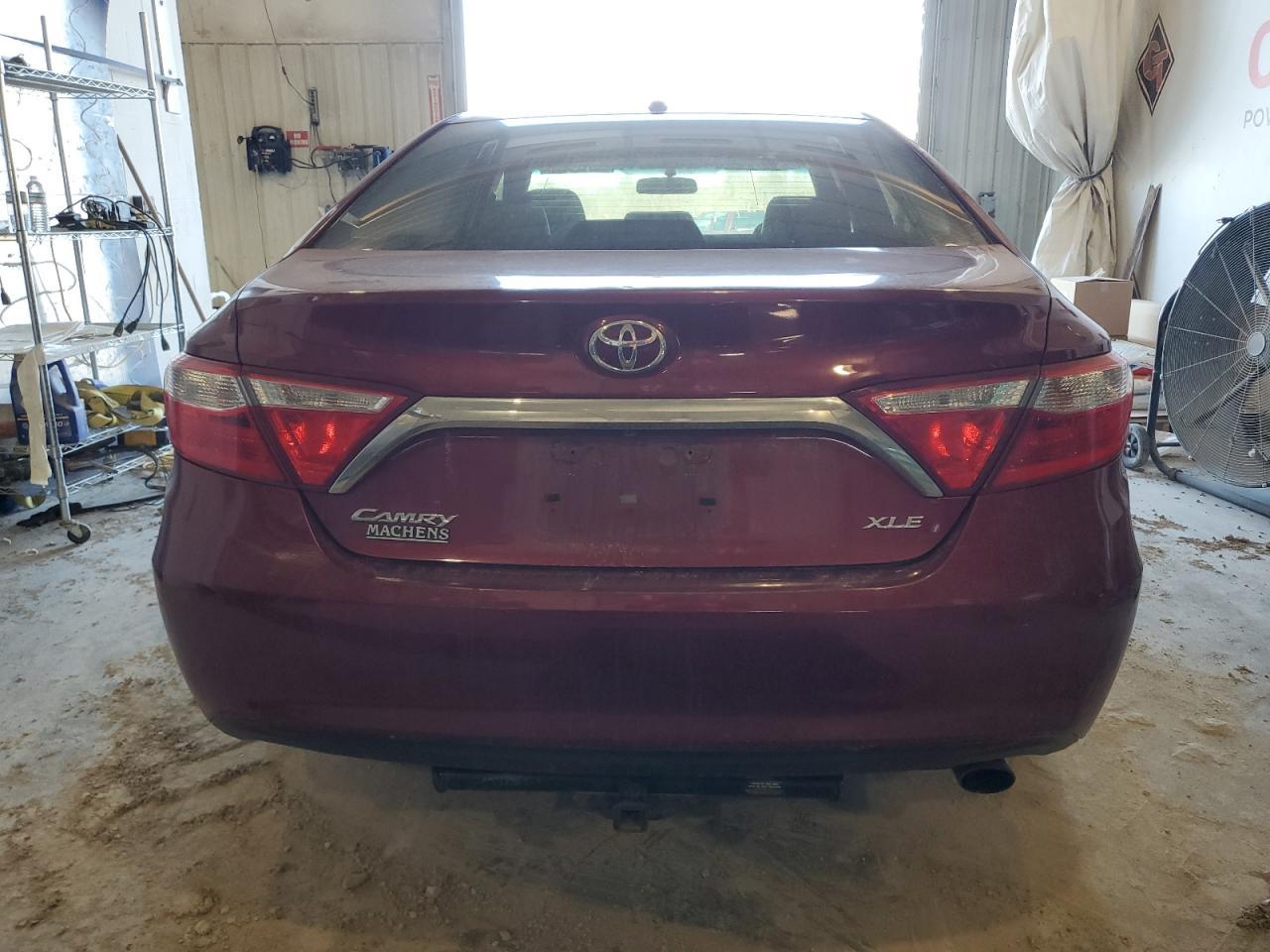 2015 Toyota Camry Le - Фото 6