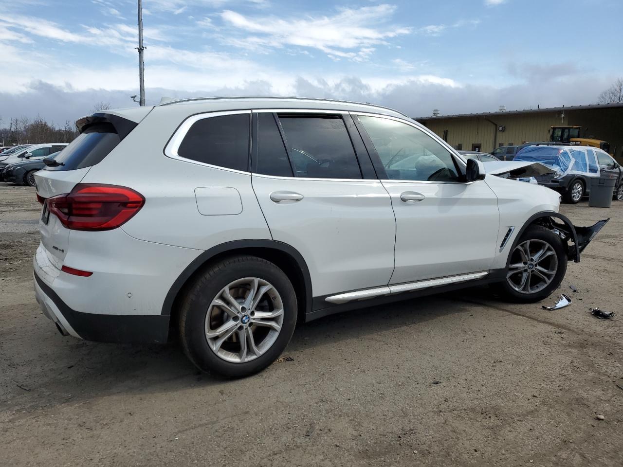 2021 BMW X3 xDrive30I - Фото 3