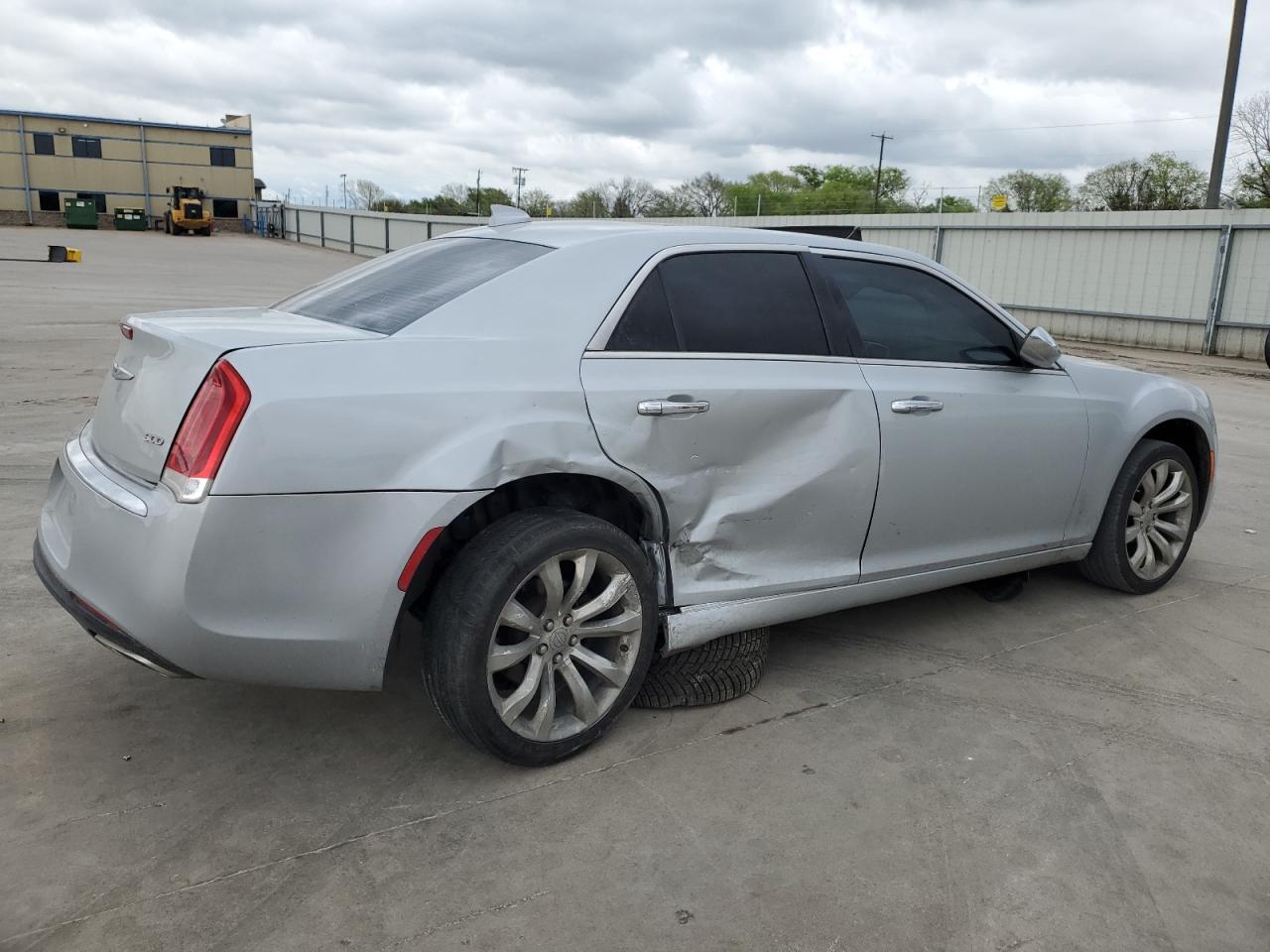 2020 Chrysler 300 Limited - Фото 3