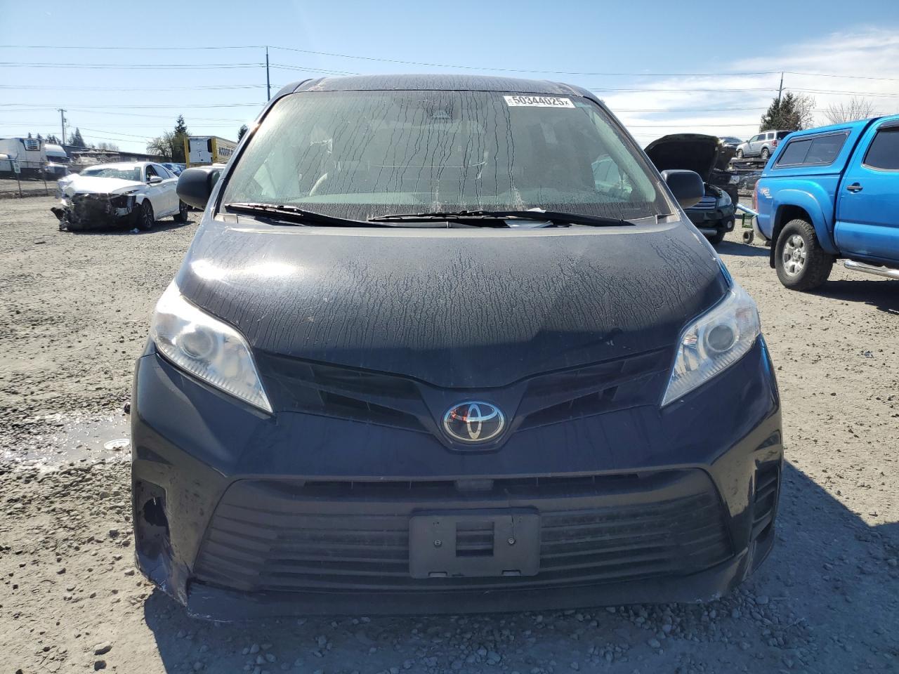 2020 Toyota Sienna L - Фото 5