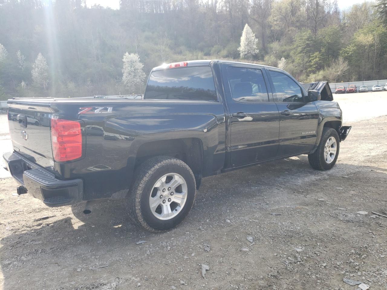 2018 Chevrolet Silverado K1500 Lt - Image 3