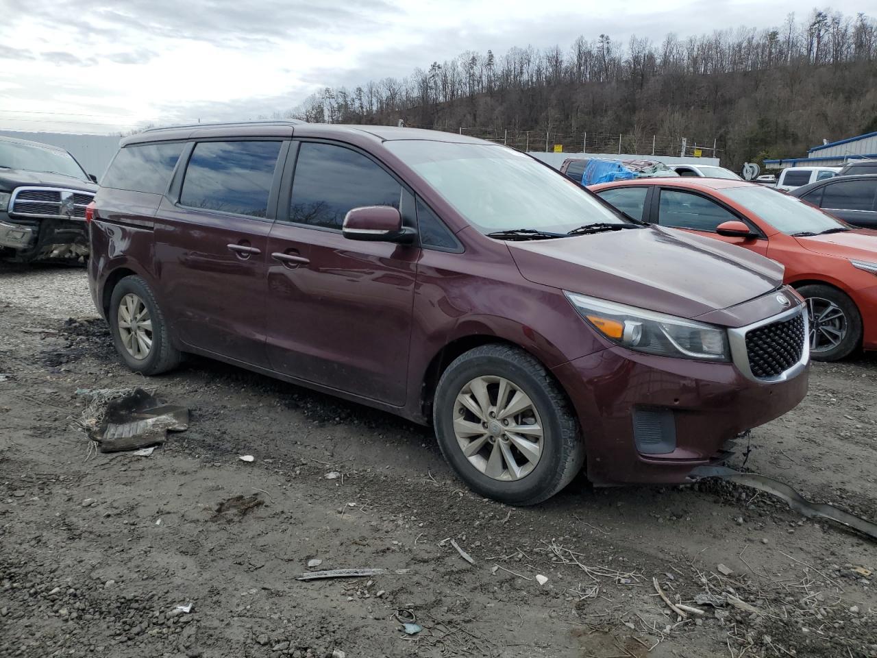 2017 Kia Sedona Lx - Image 4