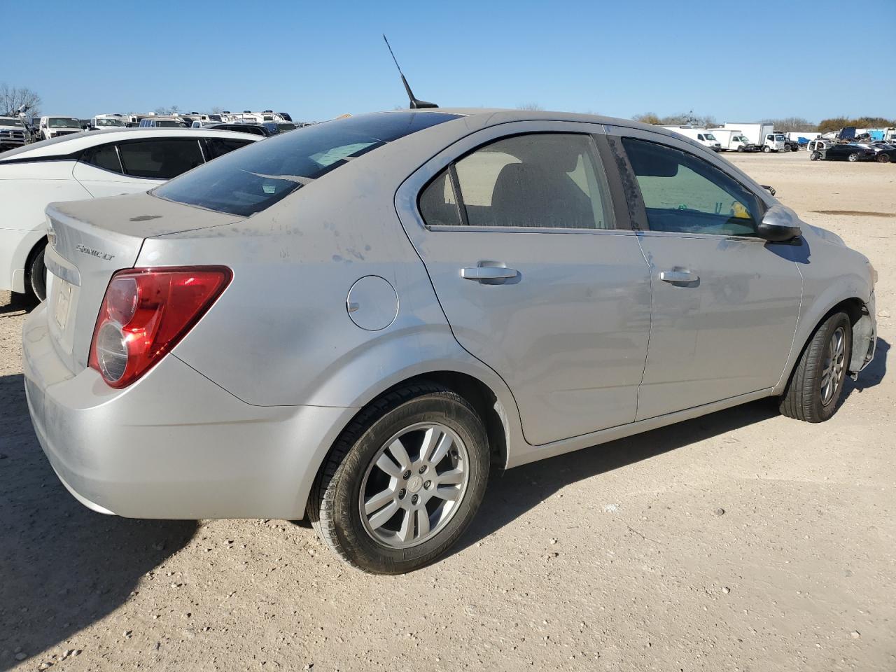 2014 Chevrolet Sonic Lt - Фото 3