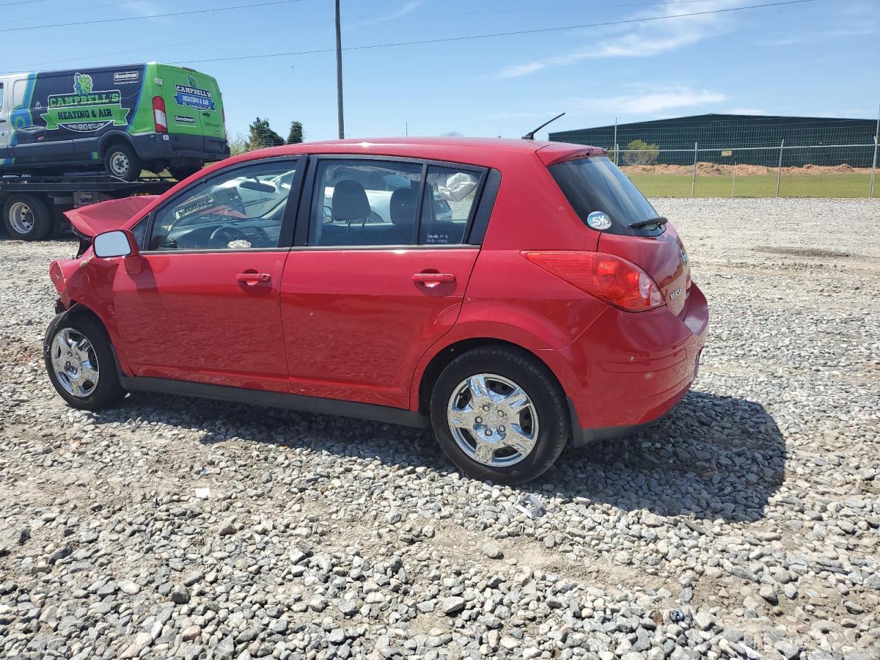 2011 Nissan Versa S - Фото 2