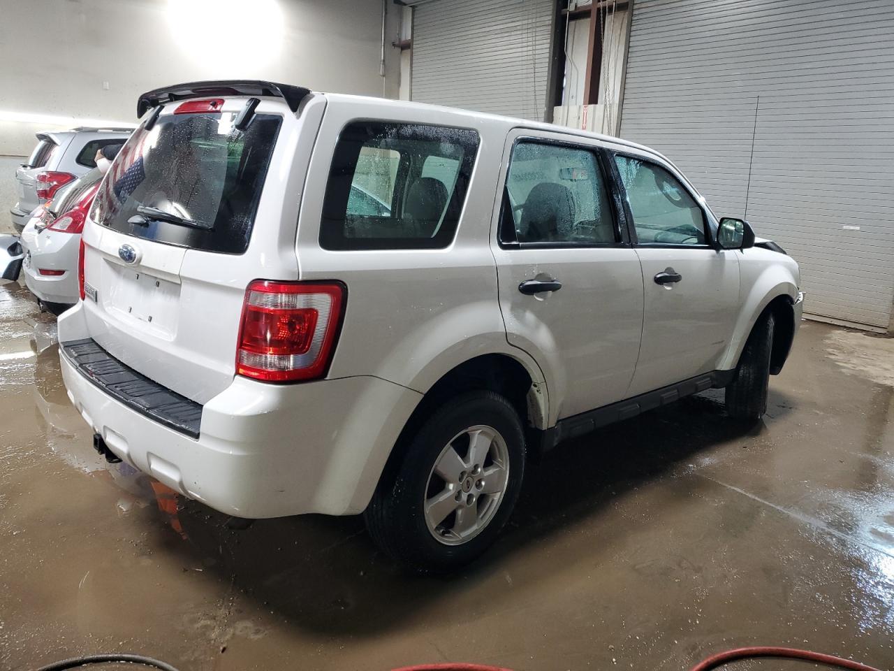 2012 Ford Escape Xls - Image 3