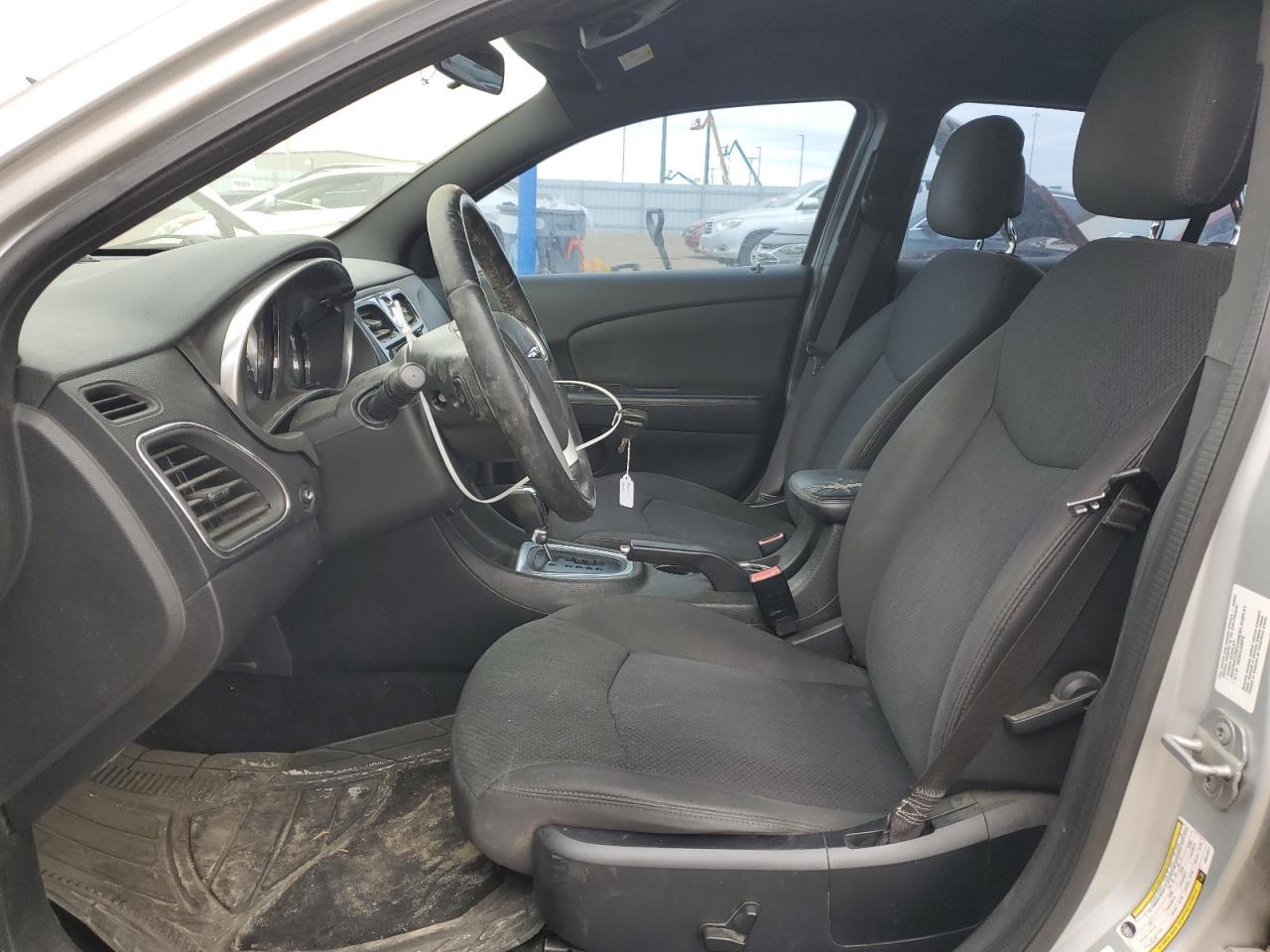 2012 Chrysler 200 Touring - Image 7