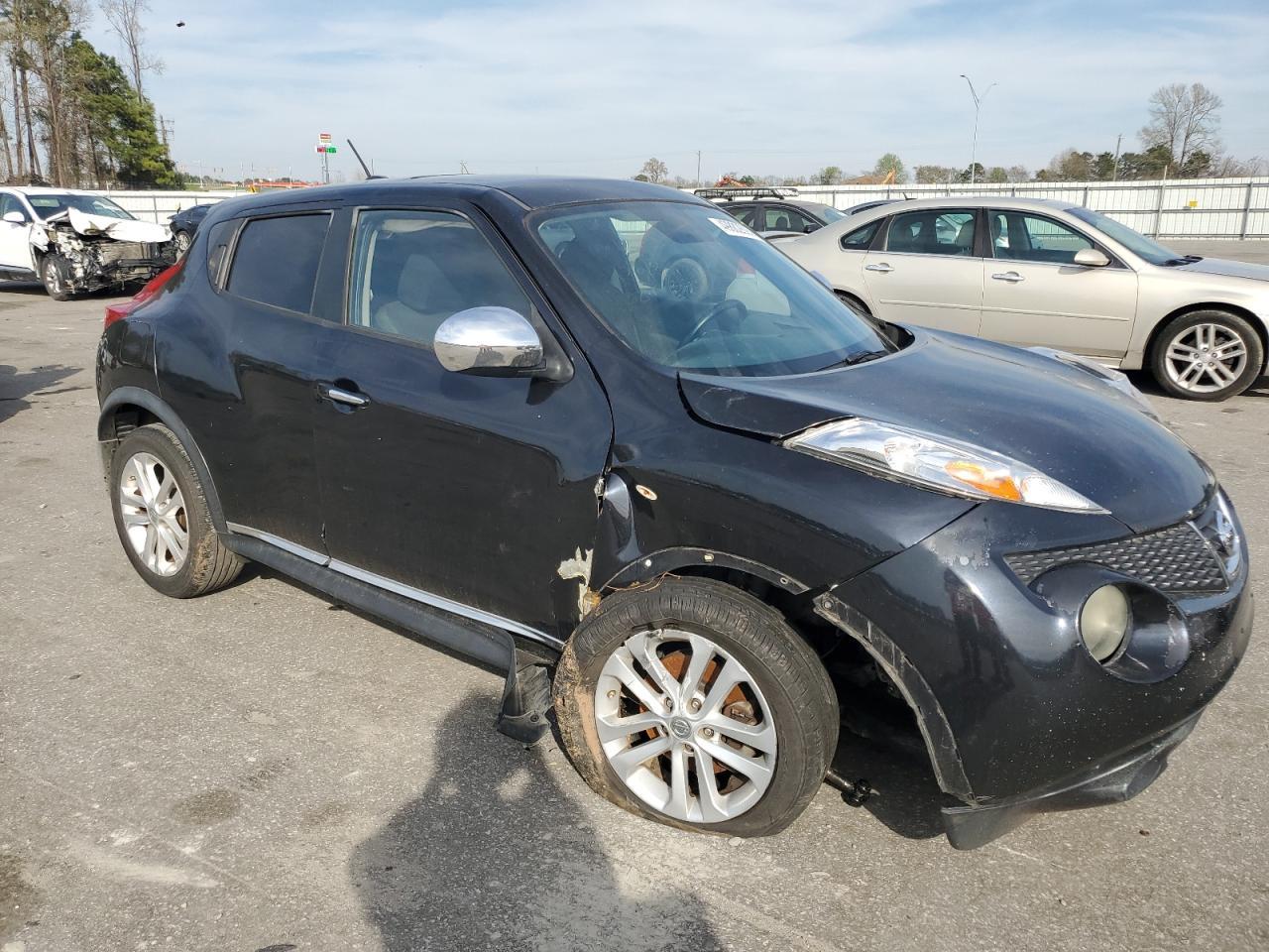 2011 Nissan Juke S - Image 4