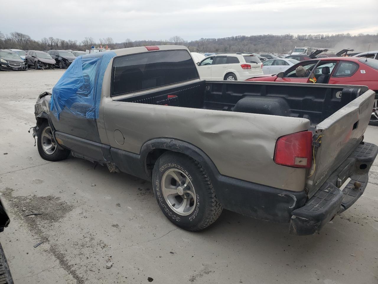 2003 Chevrolet S Truck S10 - Фото 2