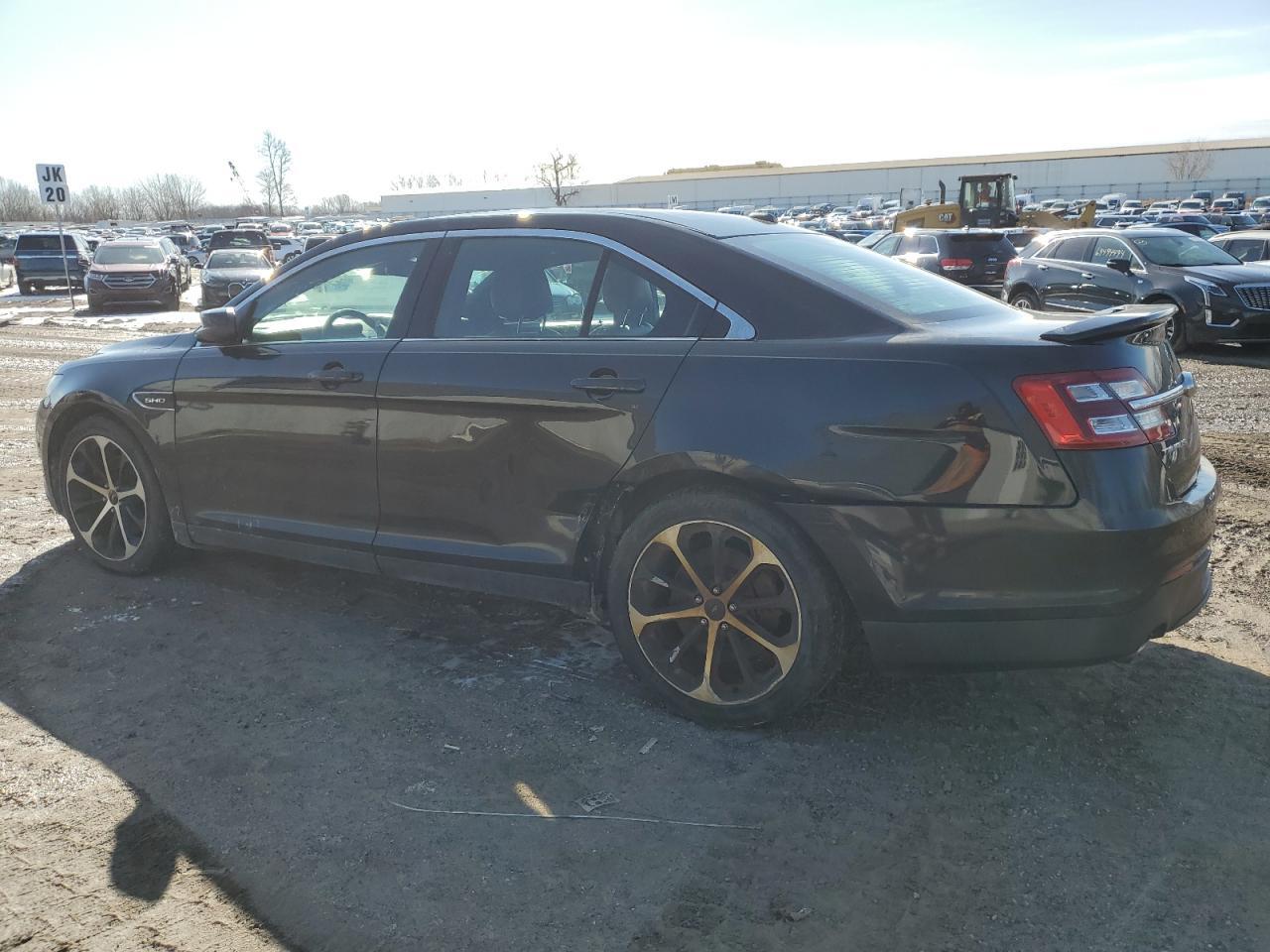 2015 Ford Taurus Sho - Фото 2