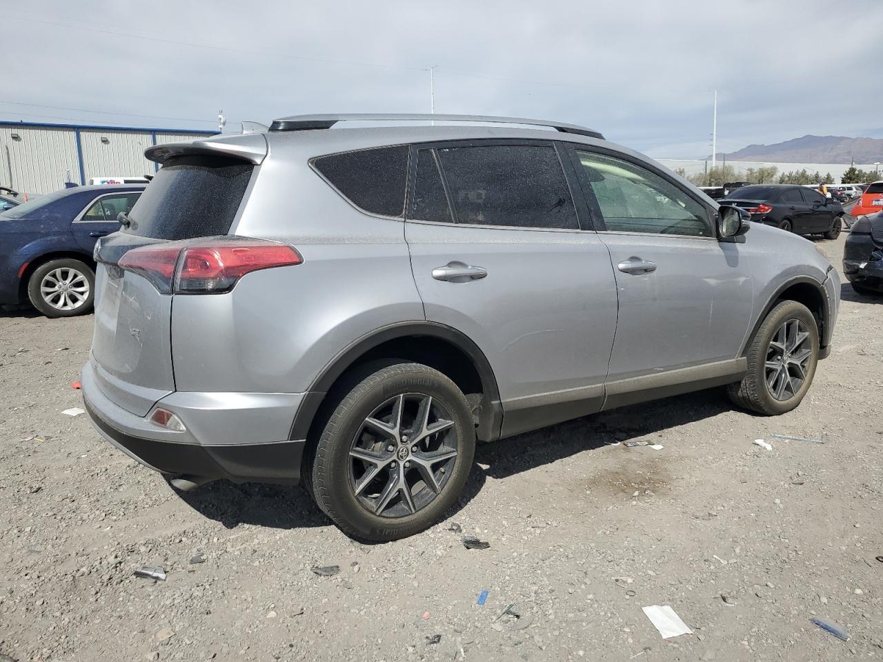 2018 Toyota Rav4 Se - Фото 3
