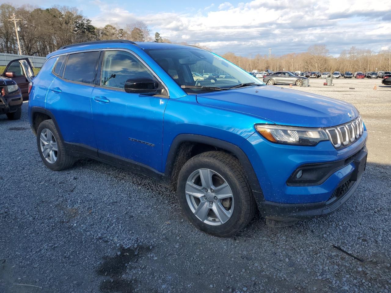 2022 Jeep Compass Latitude - Image 4