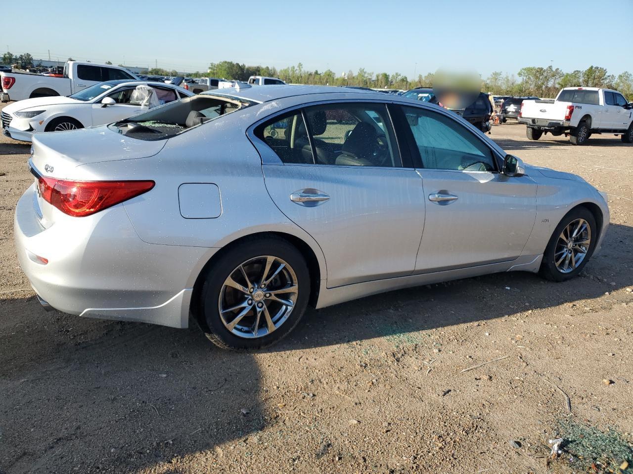 2017 Infiniti Q50 Premium - Image 3