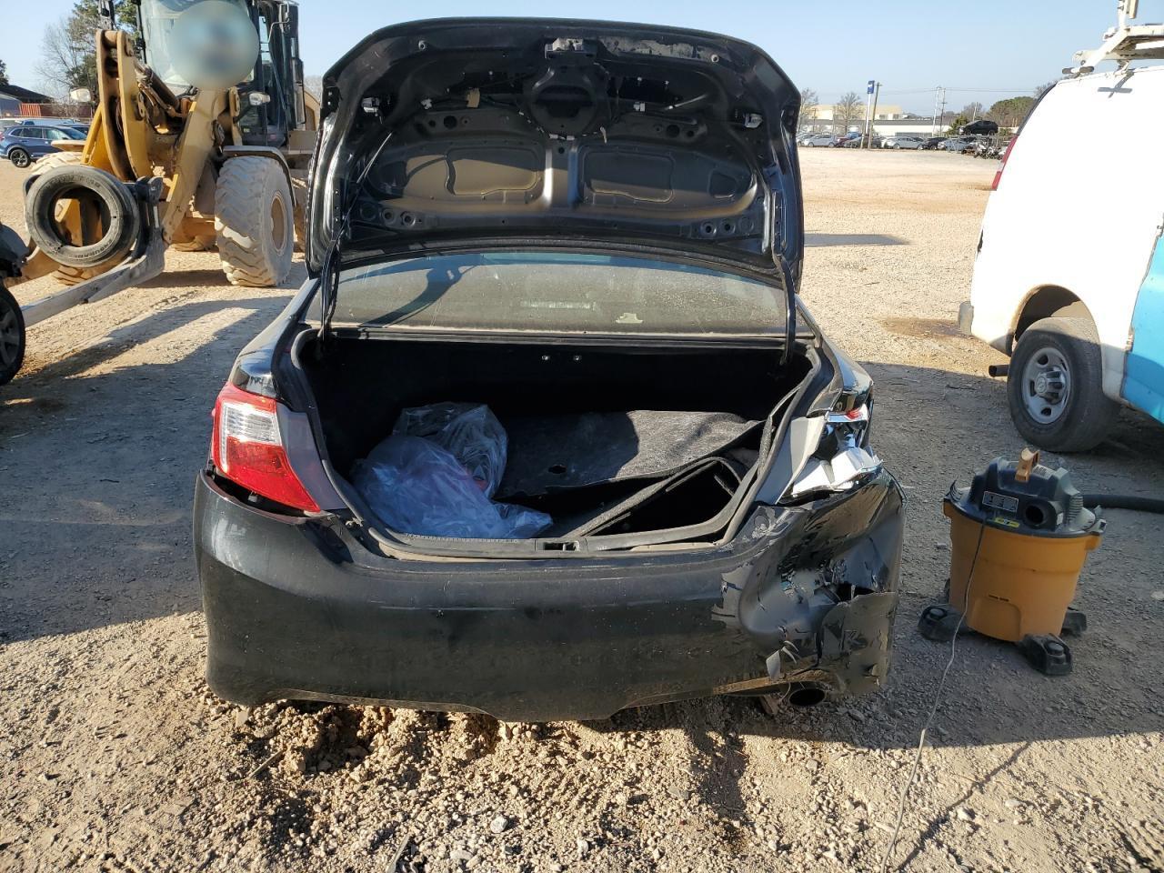 2012 Toyota Camry Base - Image 6