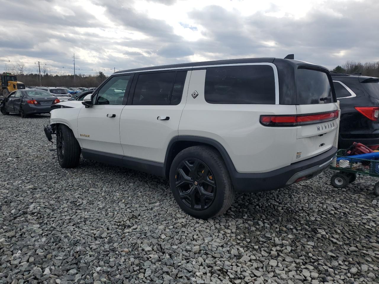 2023 Rivian R1S Launch Edition - Фото 2
