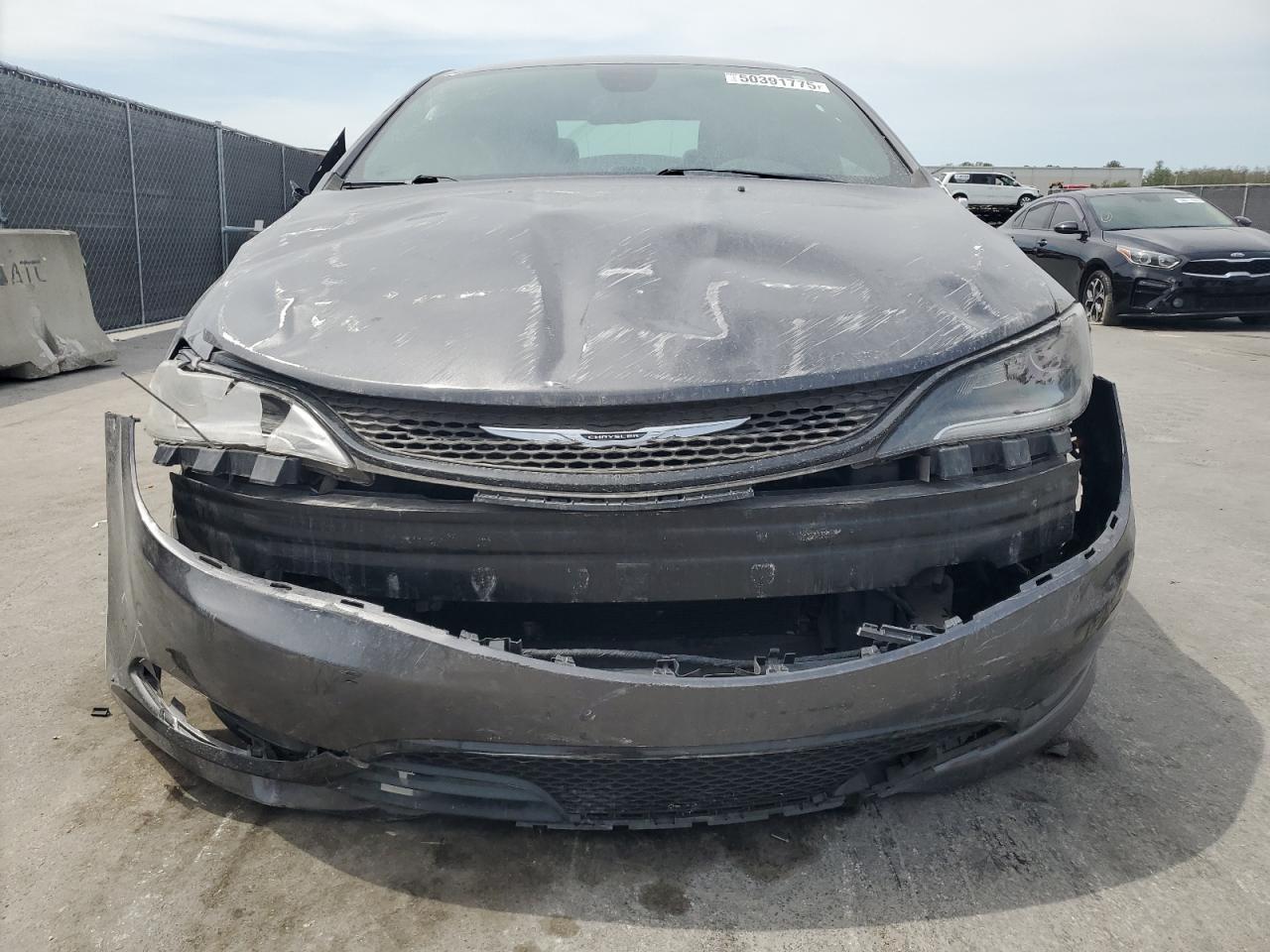 2016 Chrysler 200 S - Image 5