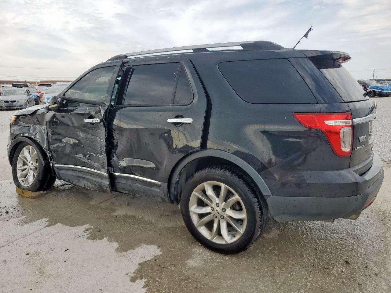 2013 Ford Explorer Limited - Image 2