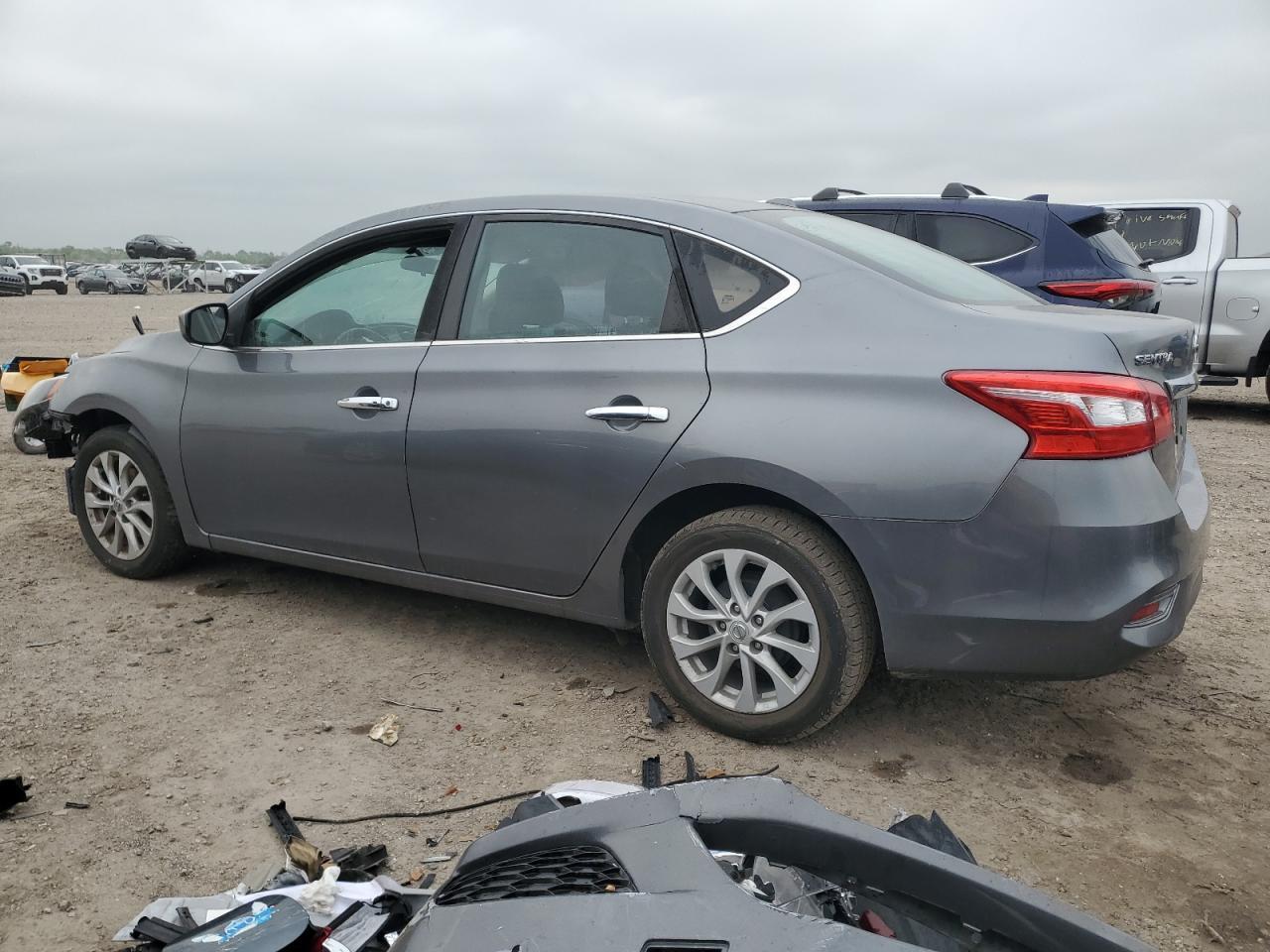 2017 Niss Sentra - Image 2