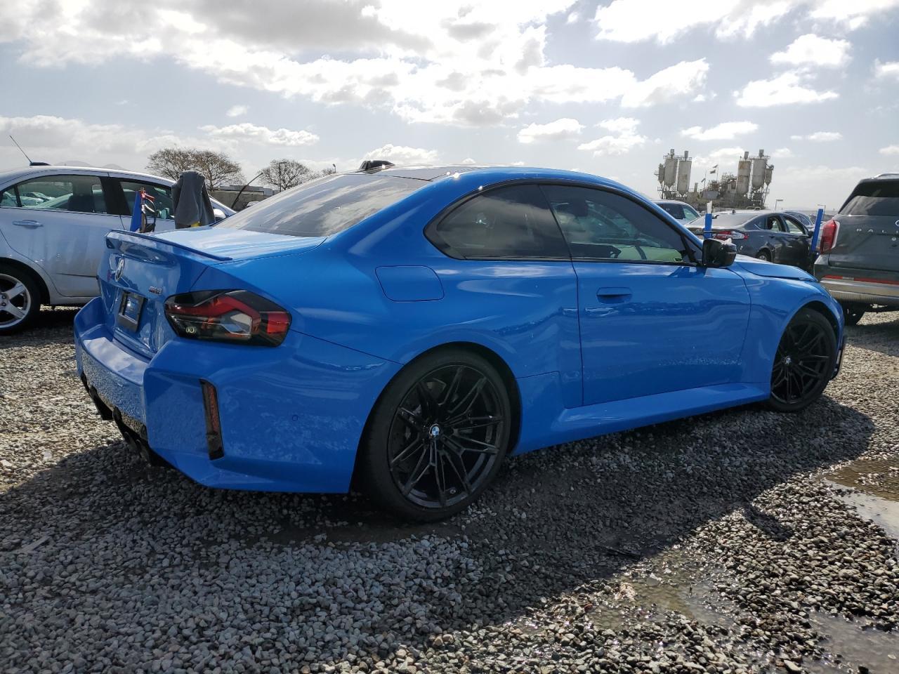 2025 BMW M2 - Фото 3