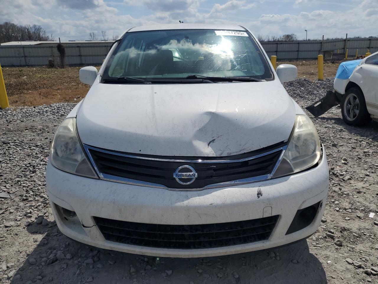 2012 Nissan Versa S - Image 5