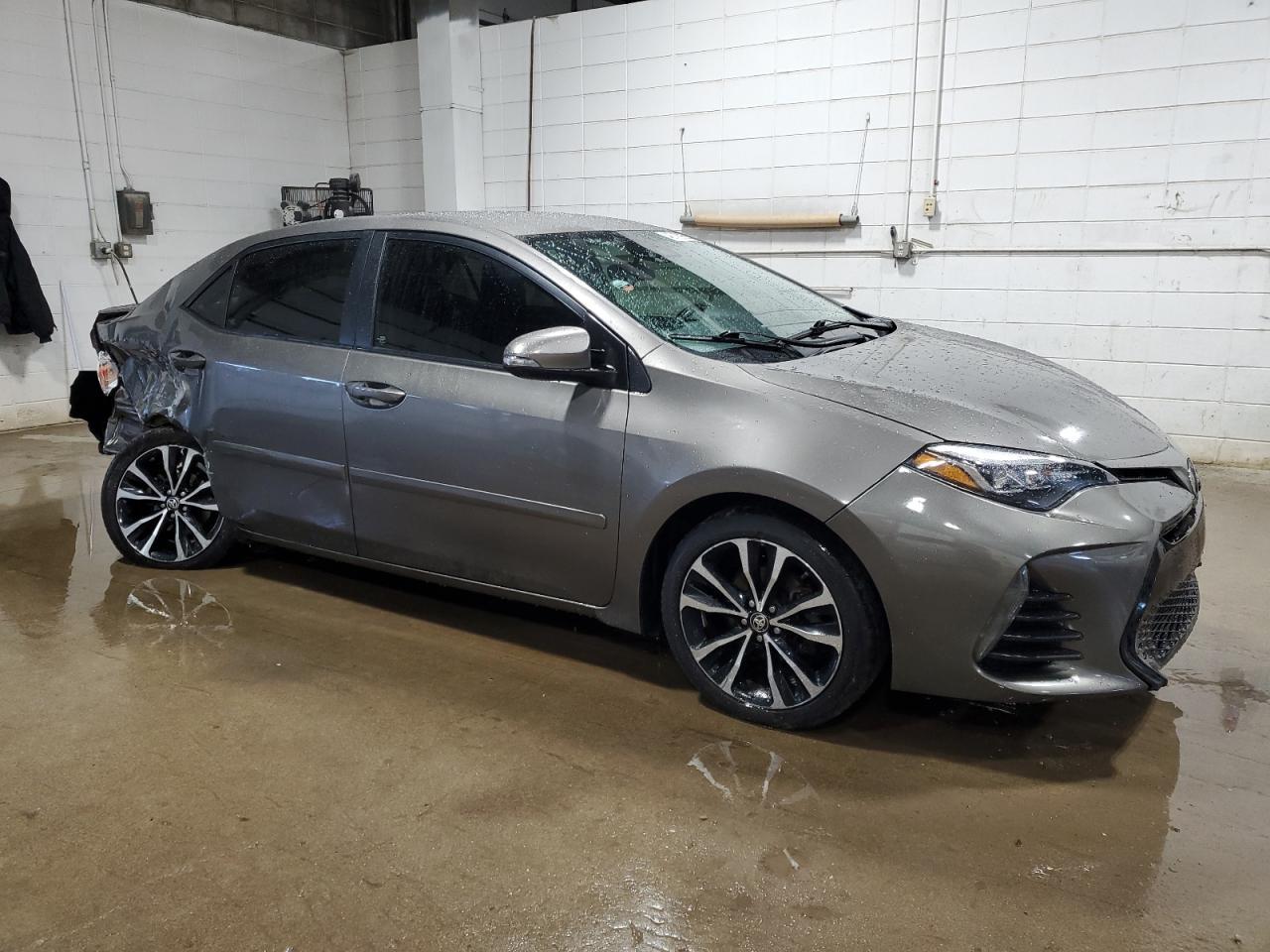 2017 Toyota Corolla L - Фото 4