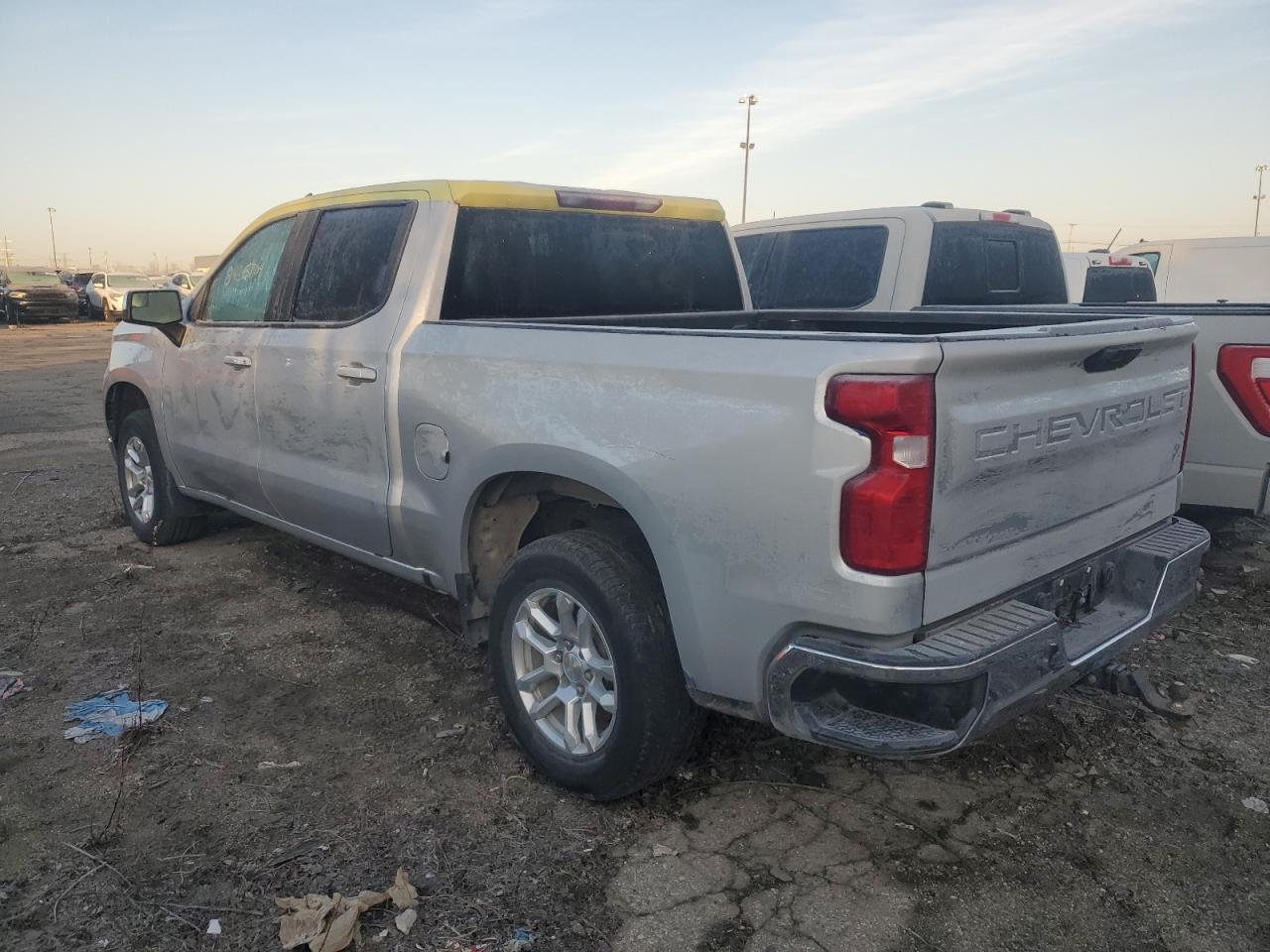 2022 Chevrolet Silverado K1500 Lt-L - Image 2