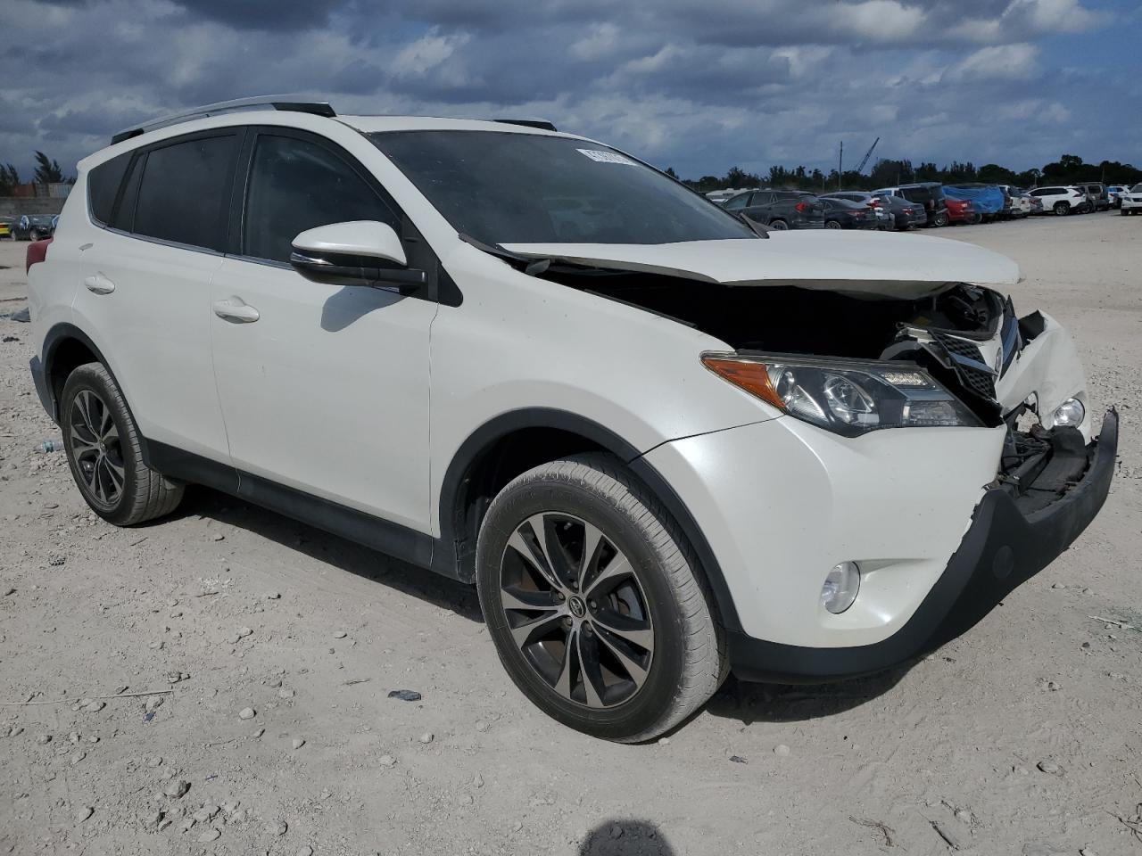 2015 Toyota Rav4 Limited - Image 4