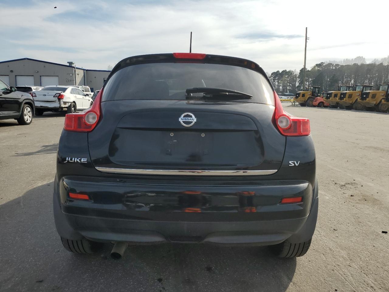 2011 Nissan Juke S - Image 6