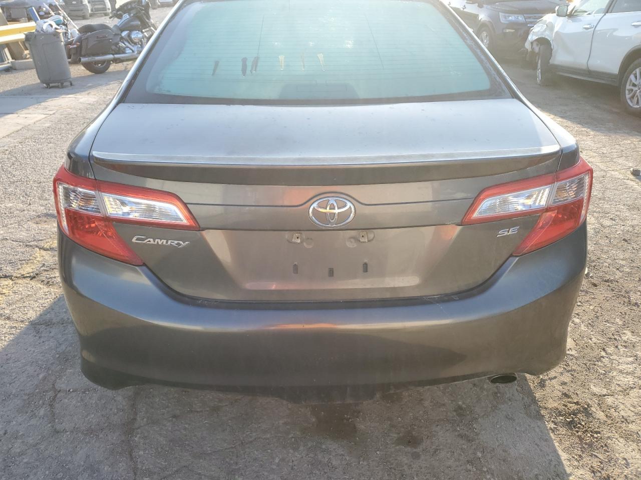 2012 Toyota Camry Se - Image 6