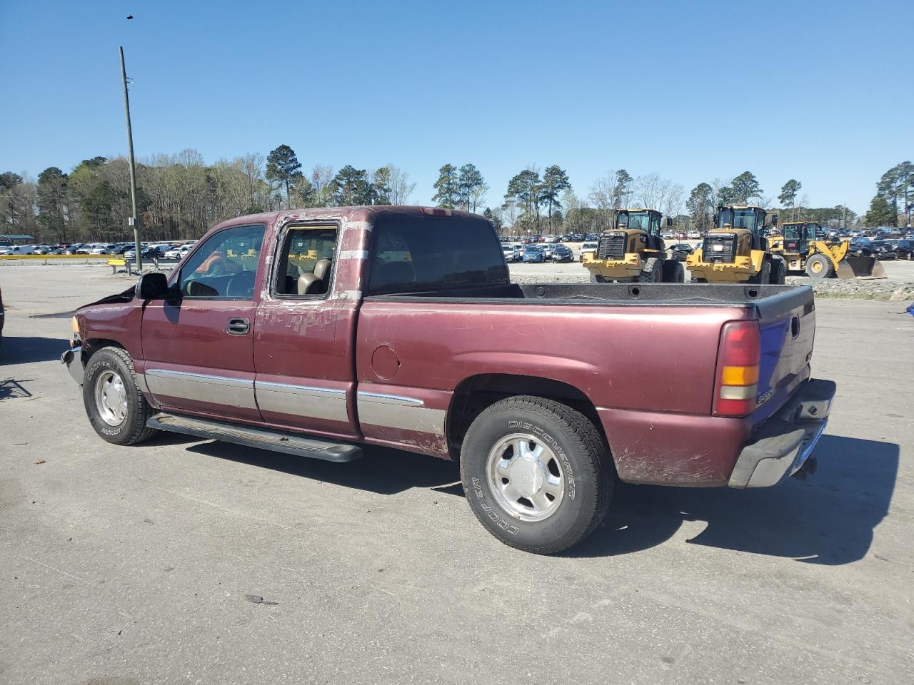 1999 GMC New Sierra C1500 - Image 2