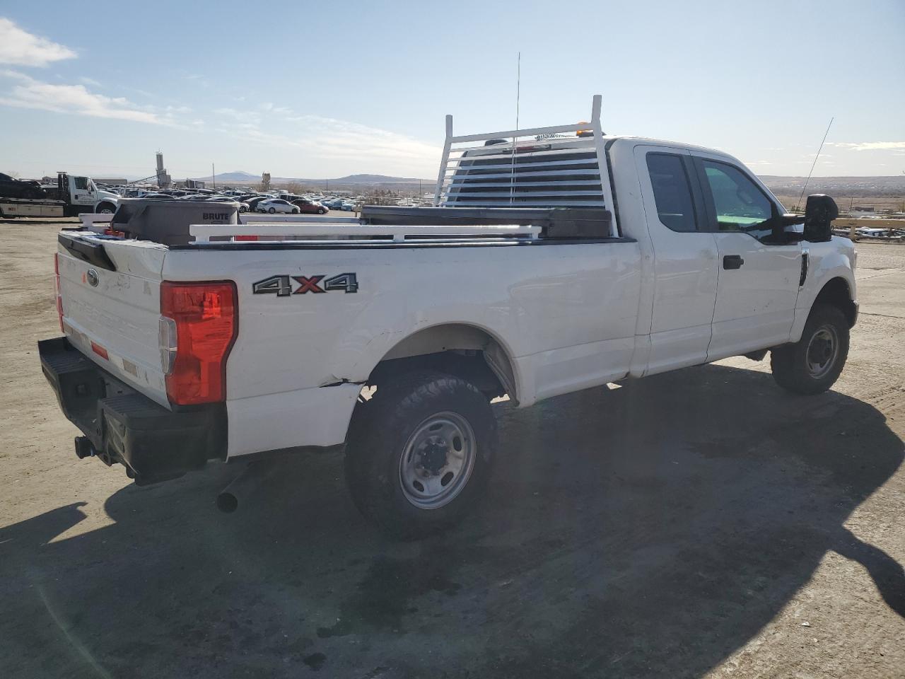 2021 Ford F250 Super Duty - Фото 3