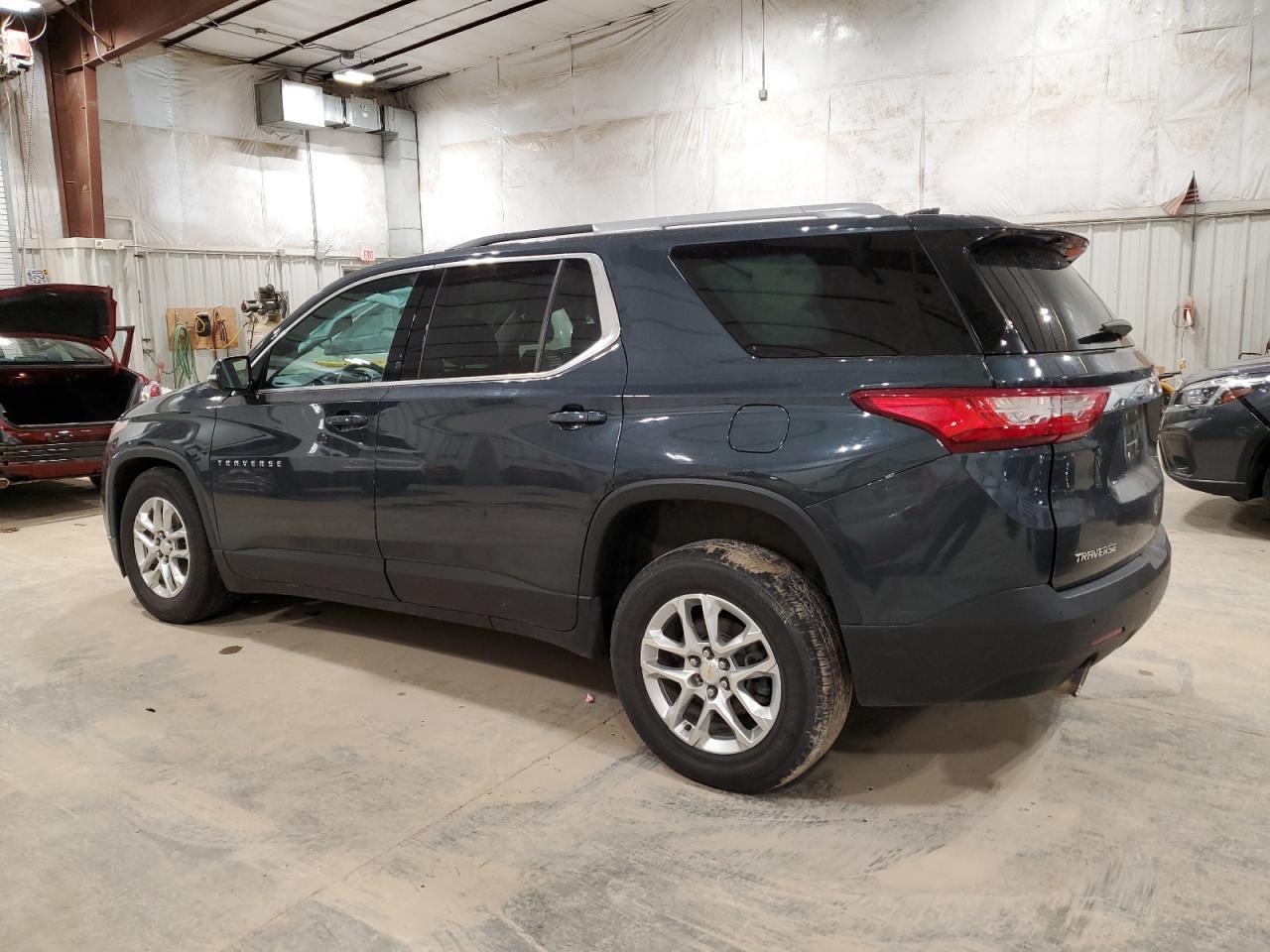 2018 Chevrolet Traverse Lt - Фото 2