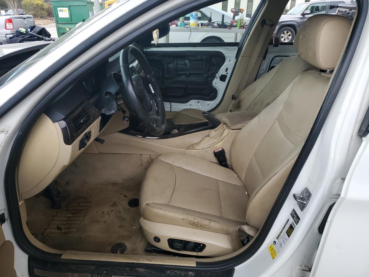 2011 BMW 328 I - Image 7